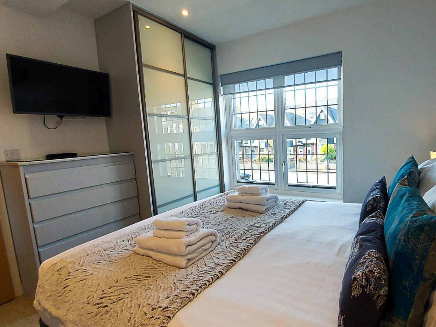 Meadow View Apartments New Quay Esterno foto