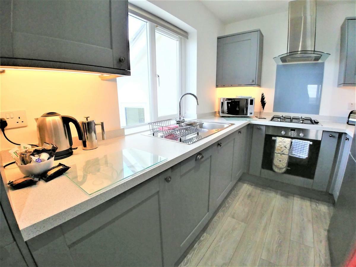 Meadow View Apartments New Quay Esterno foto